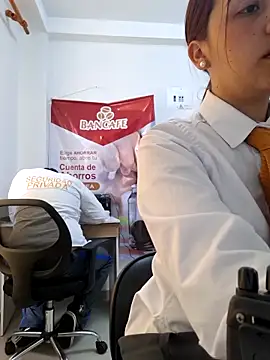 Emily-7_: онлайн-секс-чат