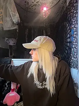 Онлайн чат XXX bambibabyy