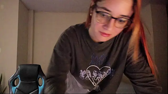 atenas_05_'s Live XXX Chat