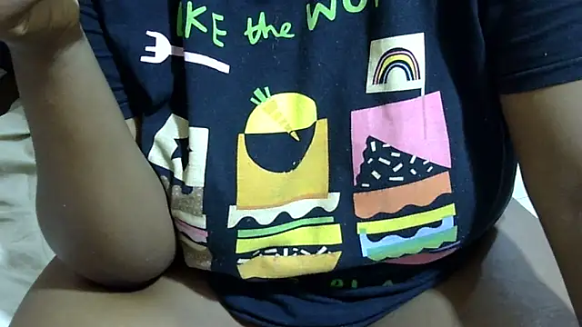 BustyHoneyXo: вебкам-шоу