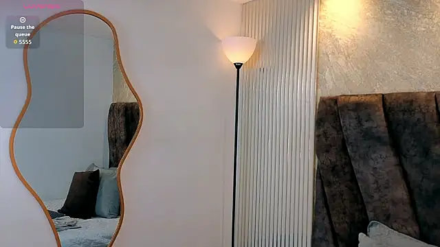 zoe_hugeboobsのライブXXXチャット