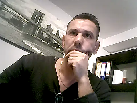 mastercharisma35 Adlı Modelin Web Kamerası Şovu