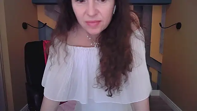 EllaLong: απευθείας συνομιλία ΧΧΧ