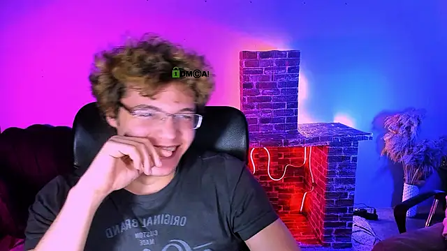 lucas_long_ Adlı Modelin Canlı XXX Sohbeti