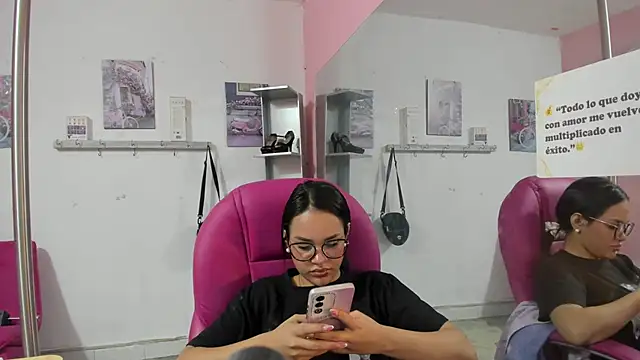 Chat XXX ao vivo de CAMILA--REY