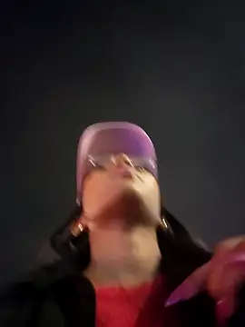 Chatroom XXX en direct de SheenaBrooke