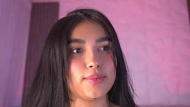 katy_rioss Adlı Modelin Canlı XXX Sohbeti