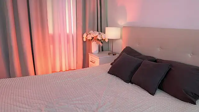 FiaMoor 现场XXX聊天