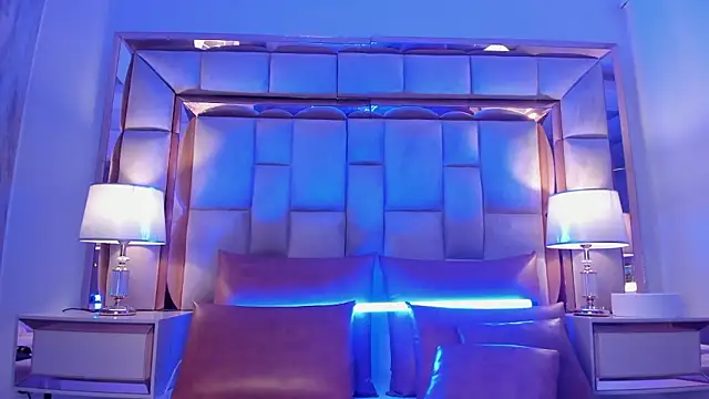 ValentinaBreats élő XXX-chatje