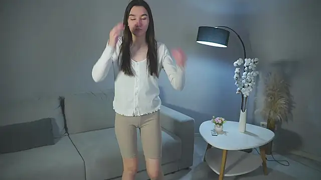 HermilaClap 即時 XXX 聊天