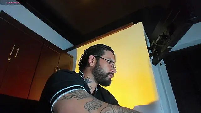 CamiloGray_のライブXXXチャット