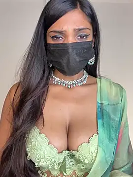 Lovely_Babiee Adlı Modelin Canlı XXX Sohbeti