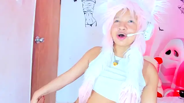 Chat XXX en directo de Emily_Coper18