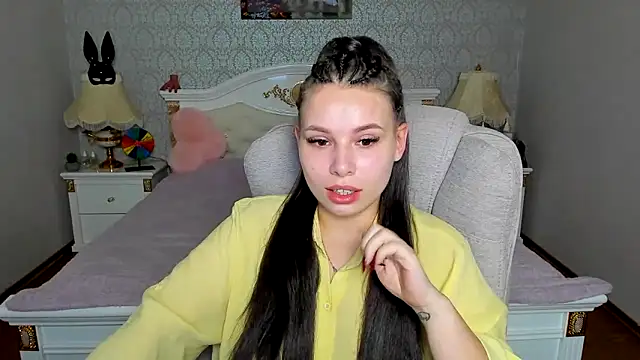 OmniaSher élő XXX-chatje