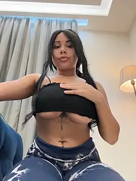 HaileyDiana: διαδικτυακό σόου στην κάμερα