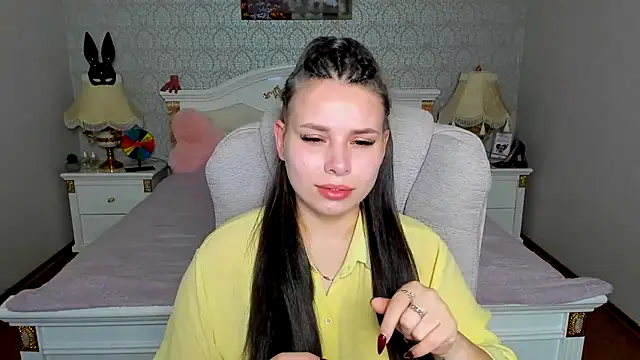 OmniaSher live XXX chat