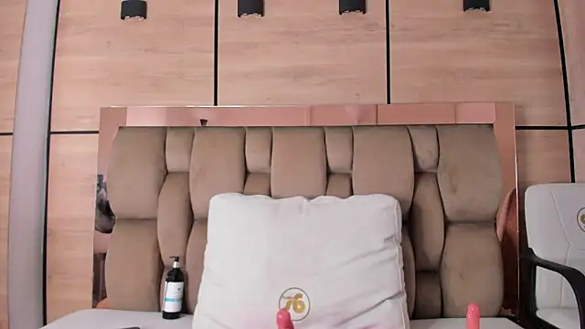 XXX chat uživo modela karol_lewiss