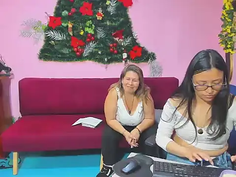 XXX chat uživo modela lesbiancuple