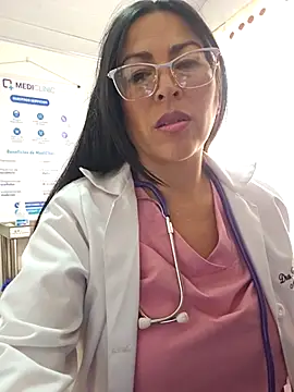 JustSamantha_ Adlı Modelin Canlı XXX Sohbeti