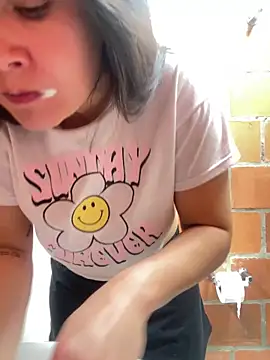 amberbakee Chat XXX live