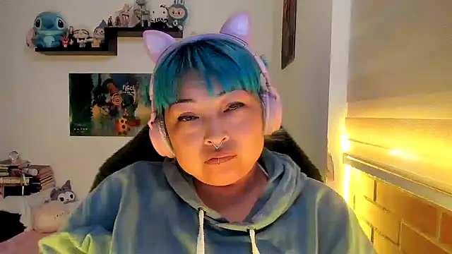 Shaddycute_ élő XXX-chatje