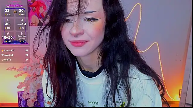 Adetta Adlı Modelin Canlı XXX Sohbeti