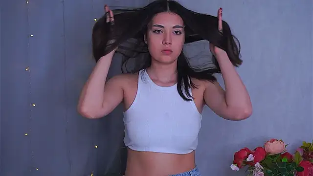 Chat XXX en directo de ElyseMangina