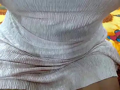 raveena_hot Adlı Modelin Canlı XXX Sohbeti