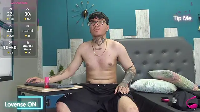 Pokazy przed kamerką – noah_west19