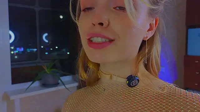 sinteas Adlı Modelin Canlı XXX Sohbeti