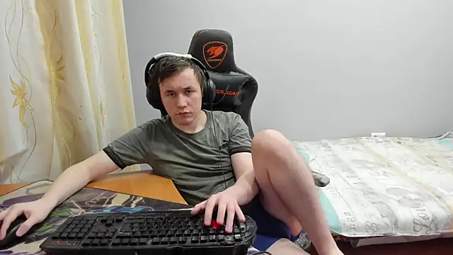 iliaskrislove Chat XXX live