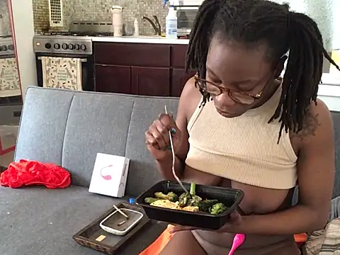 littyleesh1 live XXX chat