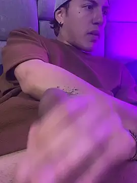 NaytonFreeman 现场XXX聊天