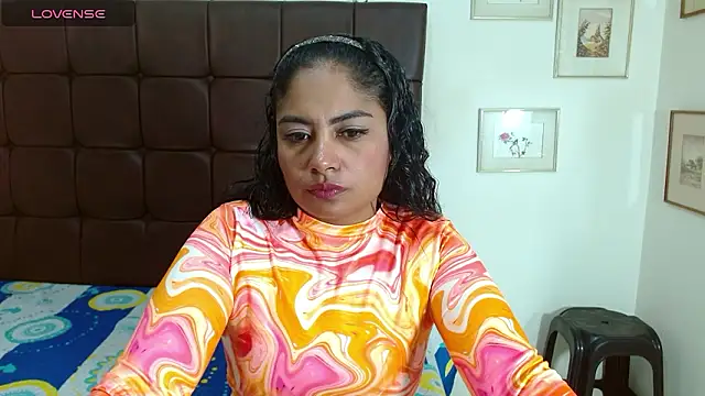 Luna_Fyre's Live XXX Chat