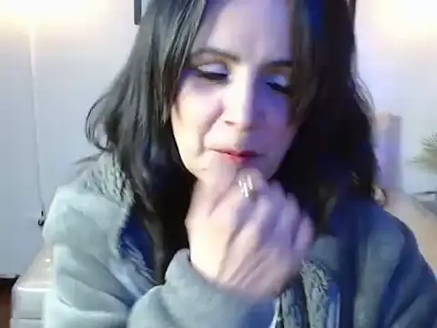 Juliana__lx Adlı Modelin Canlı XXX Sohbeti