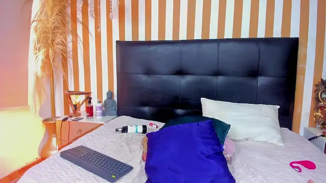 LunaToledo élő XXX-chatje