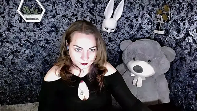 Sarcasm_provider élő XXX-chatje