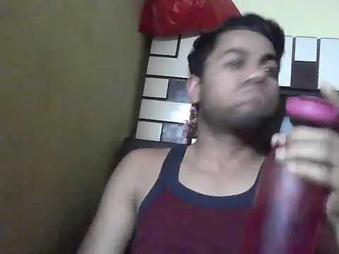 Stubborndesiboy Live XXX-chat