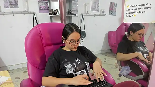 CAMILA--REY 라이브 XXX 채팅