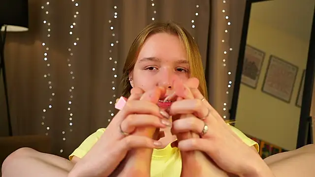 VinnieSerrano live XXX chat