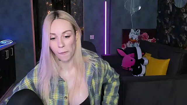 BlckmirrorrのライブXXXチャット