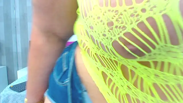 LeahMillerrn Webbikameraesitys