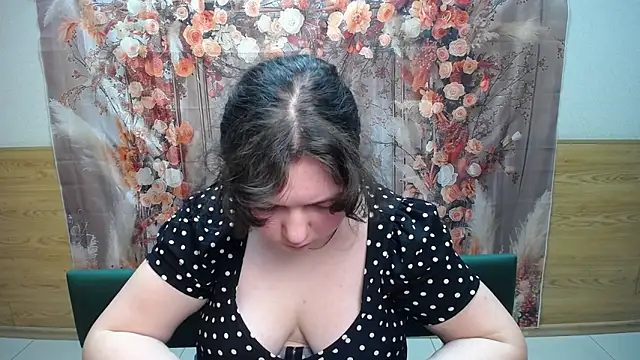 NeonilaLisova – Naživo XXX chat