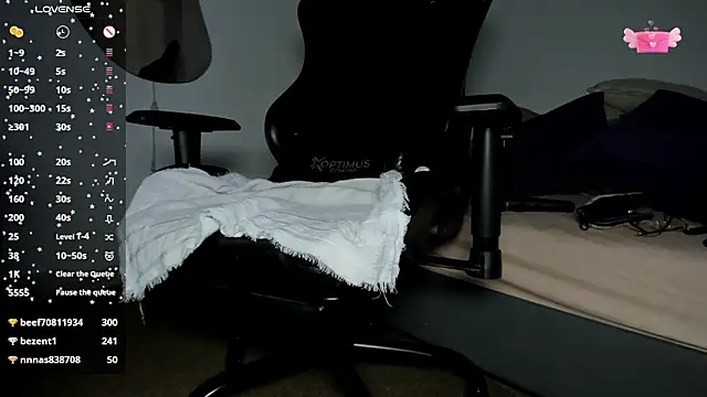 Chat +18 de laura-hills18 ao vivo