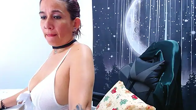 دردشة Hikaryfire الجنسية المباشرة