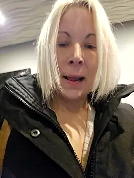 Sunny-Sin live XXX chat