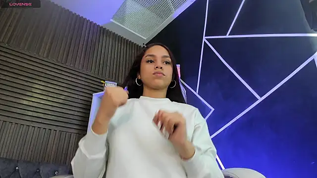 Živý XXX chat CarolineFyre