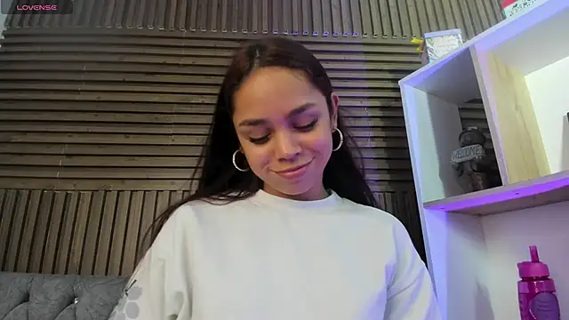 CarolineFyre Show in webcam