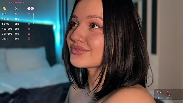 Li_Amelie_ Adlı Modelin Canlı XXX Sohbeti