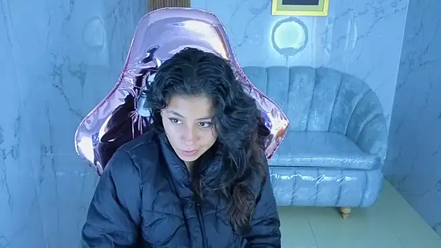 serabella_s Adlı Modelin Canlı XXX Sohbeti